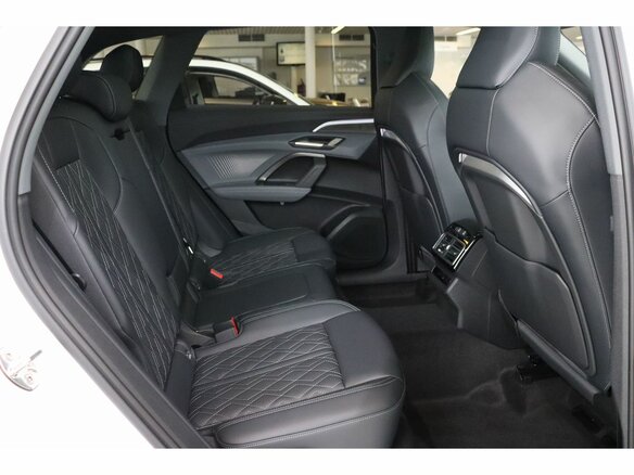 2026 Audi Q5 L III (GU), белый, 6700000 рублей - вид 16