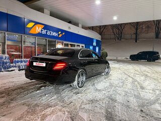 2019 Mercedes-Benz E-Класс 220 d V (W213, S213, C238), чёрный, 3300000 рублей, вид 3