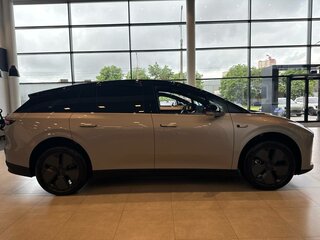 2026 Li Auto (Lixiang) i6, серебристый, 5500000 рублей, вид 2