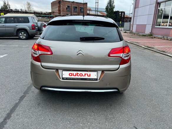2013 Citroen C4 II, золотистый, 740000 рублей - вид 4