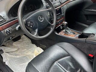 2003 Mercedes-Benz E-Класс 200 III (W211, S211), чёрный, 760000 рублей, вид 4