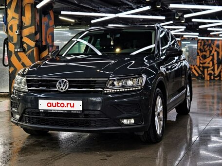 2017 Volkswagen Tiguan II, серый, 2050000 рублей, вид 2