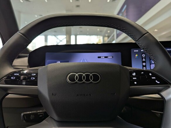 2026 Audi Q5 40 TDI III (GU), чёрный, 8990000 рублей - вид 18