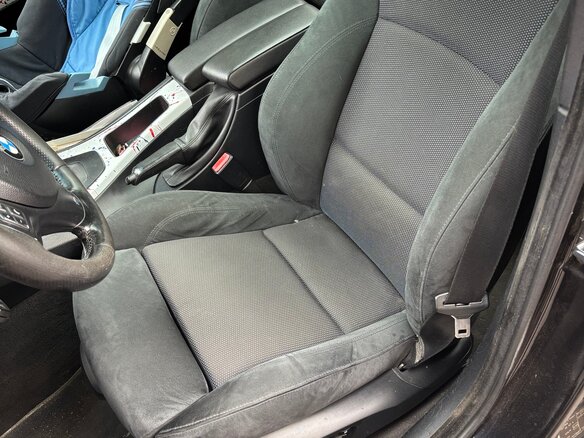 2006 BMW 3 серии 320d V (E90/E91/E92/E93), чёрный, 1200000 рублей - вид 10