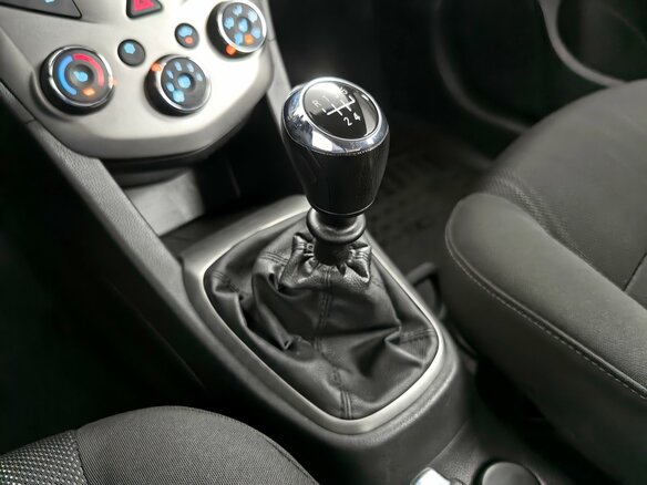2014 Chevrolet Aveo II, чёрный, 726000 рублей - вид 18