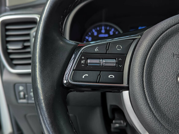 2019 Kia Sportage IV Рестайлинг, белый, 1830000 рублей - вид 18