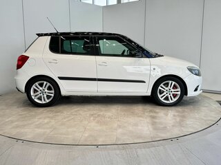 2011 Skoda Fabia RS II, белый, 950000 рублей, вид 4