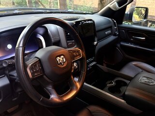 2023 Ram 1500 Crew Cab eTorque V, жёлтый, 7000000 рублей, вид 5