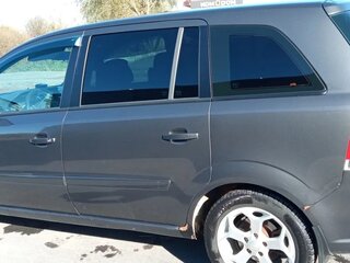 2010 Opel Zafira B Рестайлинг, серый, 580000 рублей, вид 1