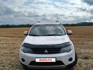 2008 Mitsubishi Outlander II, белый, 1230000 рублей, вид 2