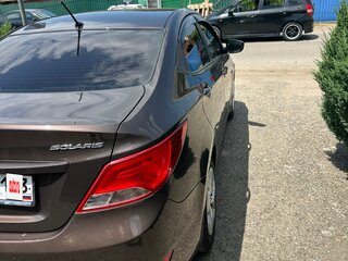 2015 Hyundai Solaris I Рестайлинг, коричневый, 690000 рублей, вид 5
