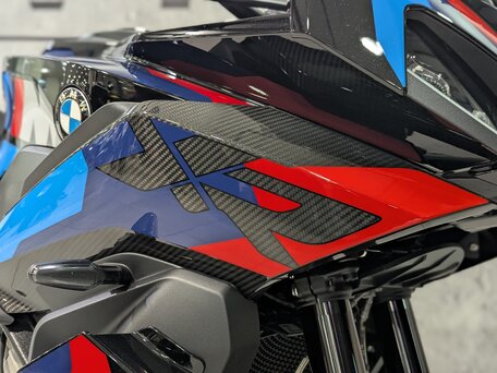2024 BMW M 1000 XR, чёрный, 2800000 рублей, вид 3