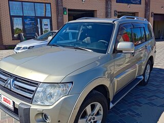 2007 Mitsubishi Pajero IV, бежевый, 1350000 рублей, вид 1