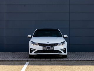 2018 Kia Optima IV Рестайлинг, белый, 2155000 рублей, вид 2
