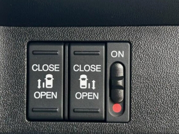 2021 Honda Stepwgn Spada V Рестайлинг, белый, 1897000 рублей - вид 24