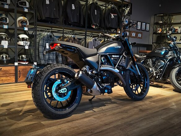 2025 Ducati Scrambler 800, чёрный, 1099000 рублей - вид 2