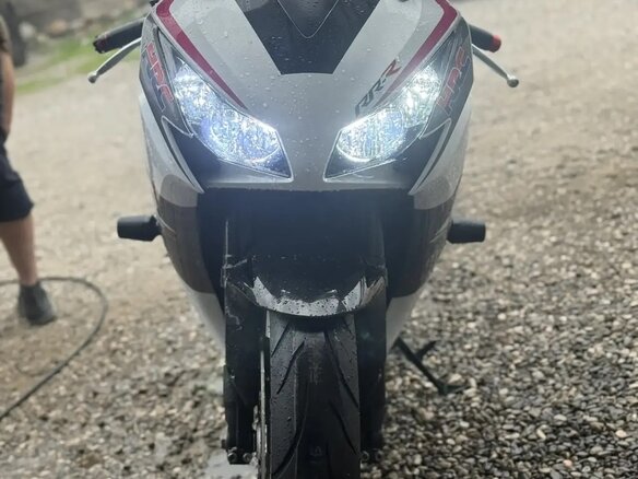 2014 Honda CBR 1000 RR/RA Fireblade, белый, 600000 рублей