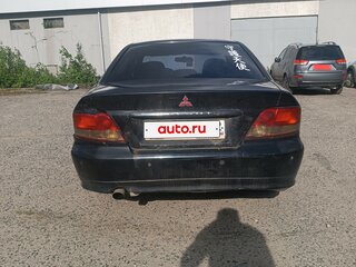 2002 Mitsubishi Galant VIII Рестайлинг, чёрный, 155000 рублей, вид 3
