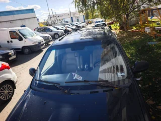 2005 Kia Carnival I Рестайлинг, чёрный, 550000 рублей, вид 2