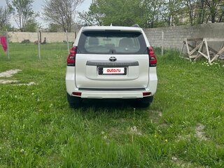 2022 Toyota Land Cruiser Prado 150 Series Рестайлинг 3, белый, 6400000 рублей, вид 2