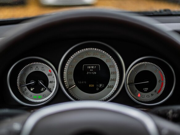 2014 Mercedes-Benz E-Класс 250 CDI IV (W212, S212, C207) Рестайлинг, синий, 1980000 рублей - вид 4