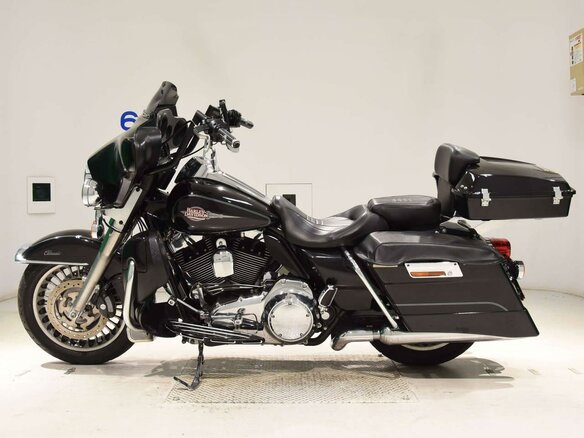 2009 Harley-Davidson Electra Glide, чёрный, 877000 рублей
