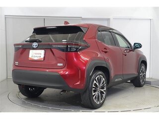2023 Toyota Yaris Cross I, красный, 1550000 рублей, вид 3