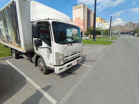 2018 Isuzu Elf (N-series), белый, 2000000 рублей, вид 2