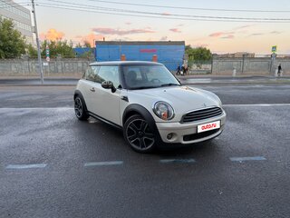 2011 Mini Hatch Cooper II (R56) Рестайлинг, белый, 900000 рублей, вид 3