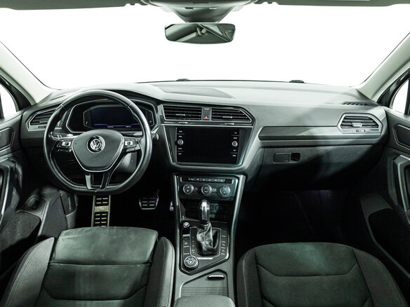 2020 Volkswagen Tiguan II, серебристый, 2100000 рублей - вид 12