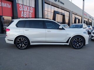 2019 BMW X7 30d I (G07), белый, 6100000 рублей, вид 3
