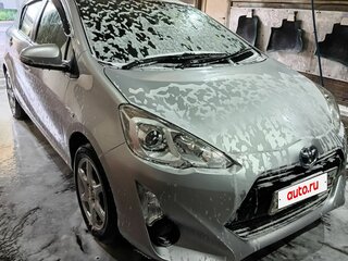 2015 Toyota Aqua I Рестайлинг, серебристый, 799999 рублей, вид 1