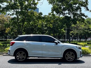 2023 Audi Q2 L 35 TFSI I Рестайлинг, белый, 1650000 рублей, вид 4