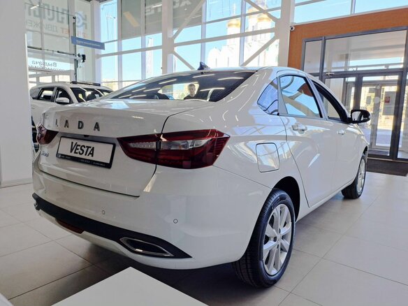 2026 Lada (ВАЗ) Vesta I Рестайлинг (NG), белый - вид 5