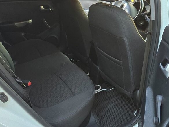 2015 Kia Rio III Рестайлинг, белый, 1100000 рублей - вид 12