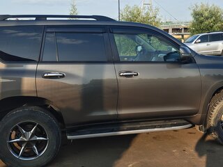 2014 Toyota Land Cruiser Prado 5-speed 150 Series Рестайлинг 1, коричневый, 4400000 рублей, вид 3
