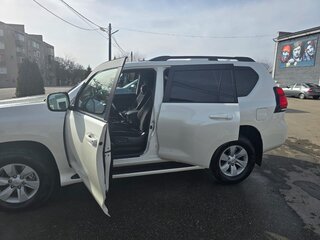 2021 Toyota Land Cruiser Prado 150 Series Рестайлинг 3, белый, 4900000 рублей, вид 5