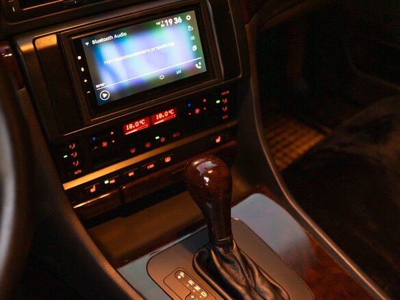2000 BMW 7 серии 740i III (E38) Рестайлинг, чёрный, 1550000 рублей - вид 7