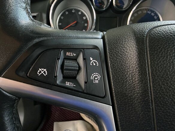 2014 Opel Astra J Рестайлинг, белый - вид 10