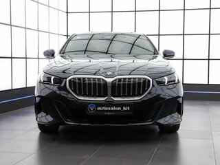 2025 BMW 5 серии Long 530Li xDrive VIII (G60/G61/G68), чёрный, 8900000 рублей, вид 2