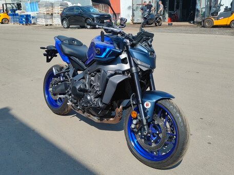 2024 Yamaha MT-09 (FZ-09), синий, 1289000 рублей, вид 4