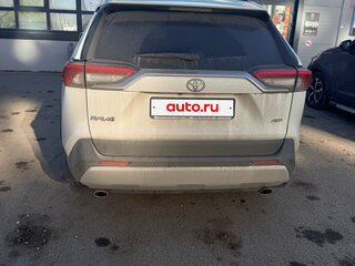 2019 Toyota RAV4 V (XA50), белый, 3200000 рублей, вид 4