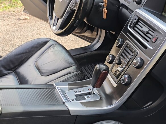 2011 Volvo S60 II, чёрный, 800000 рублей - вид 9