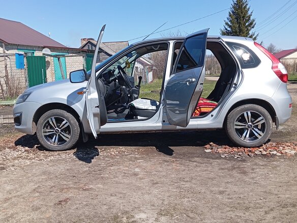 2014 Lada (ВАЗ) Kalina II, серебристый, 500000 рублей - вид 3