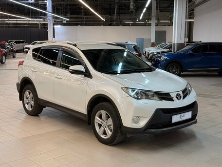 2014 Toyota RAV4 IV (XA40), белый, 1627000 рублей, вид 3