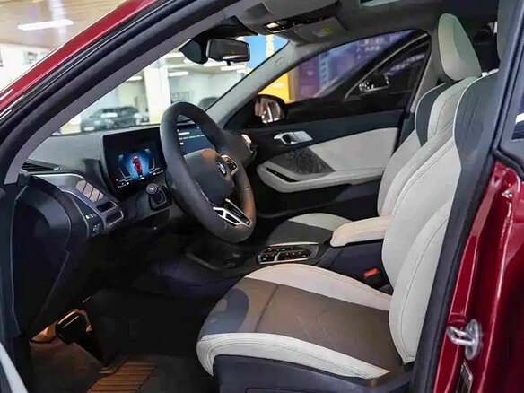 2026 BMW 2 серии 225i L F74/78, красный - вид 6