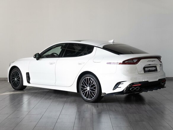 2019 Kia Stinger I, белый, 2569000 рублей - вид 1