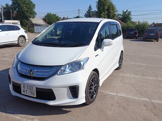 2014 Honda Freed I Рестайлинг 2, белый, 1203000 рублей, вид 3
