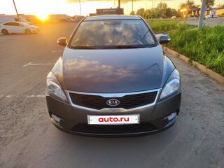 2010 Kia Ceed I Рестайлинг, серебристый, 730000 рублей, вид 1