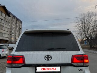 2015 Toyota Land Cruiser 200 Series Рестайлинг 1, белый, 4500000 рублей, вид 5